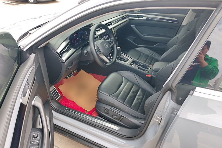 Used Volkswagen FAW-Volkswagen CC 2023 Hunting Vehicle 380TSI Hunter's Heart Edition