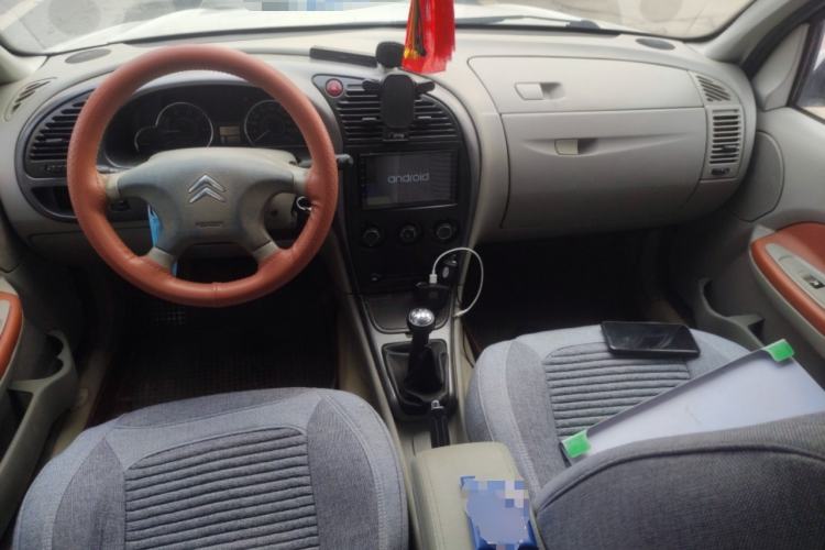 Used Citroen Elysee 2013 Sedan Classic 1.6L Manual Tech Model CNG Center Console