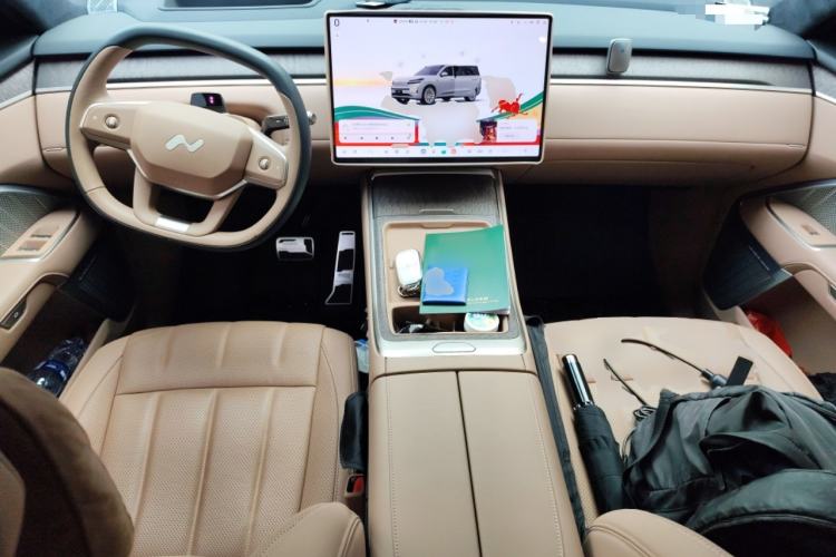 Used ONVO Luxeed L90 2025 Model—Max Six-Seater Version
