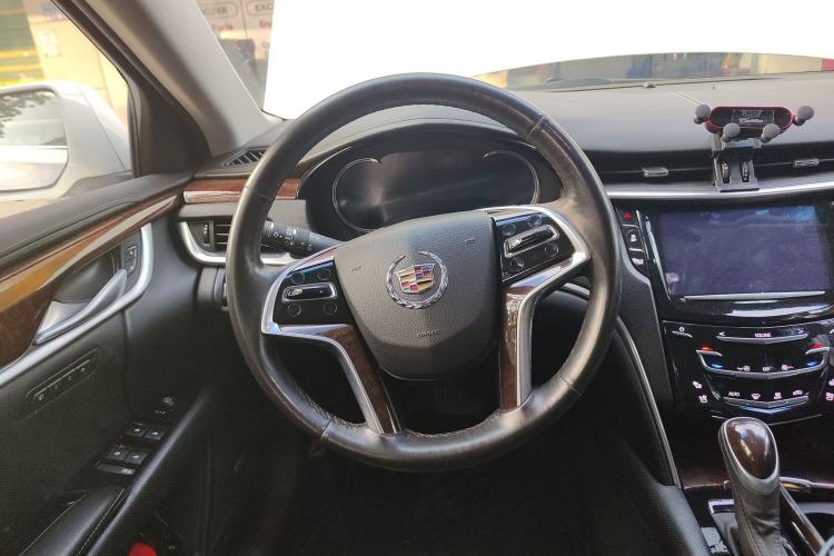 Used Cadillac XTS 2014 28T Luxury Model