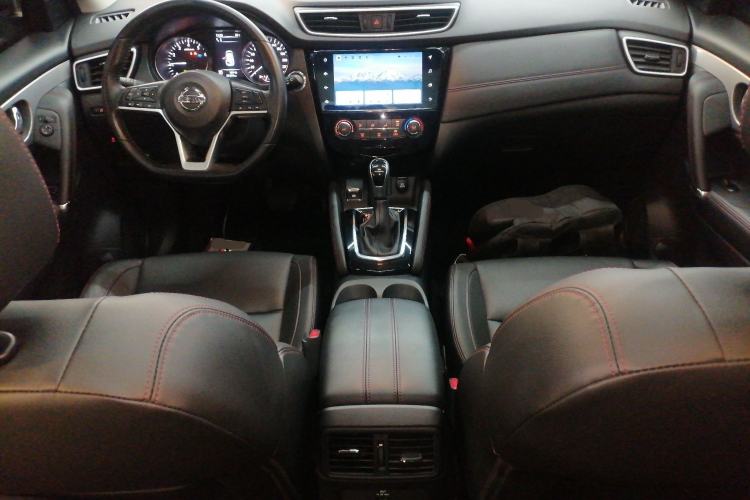 Used Nissan Qashqai 2021 2.0L CVT Luxury Edition Center Console