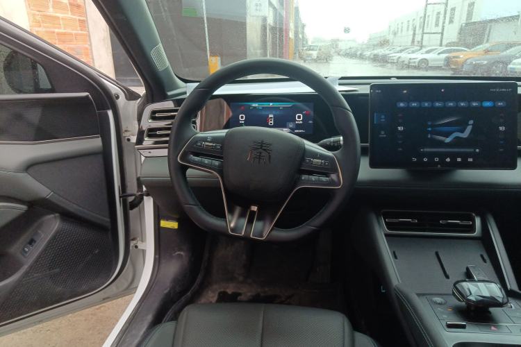 Used BYD Qin L 2024 DM-i 120KM Beyond Model Steering Wheel