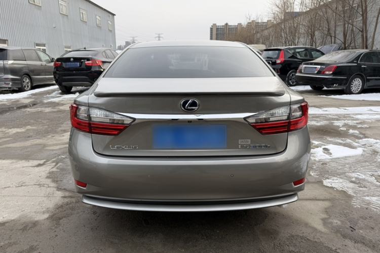 Used Lexus ES 2017 300h Mark Levinson Comfort Edition