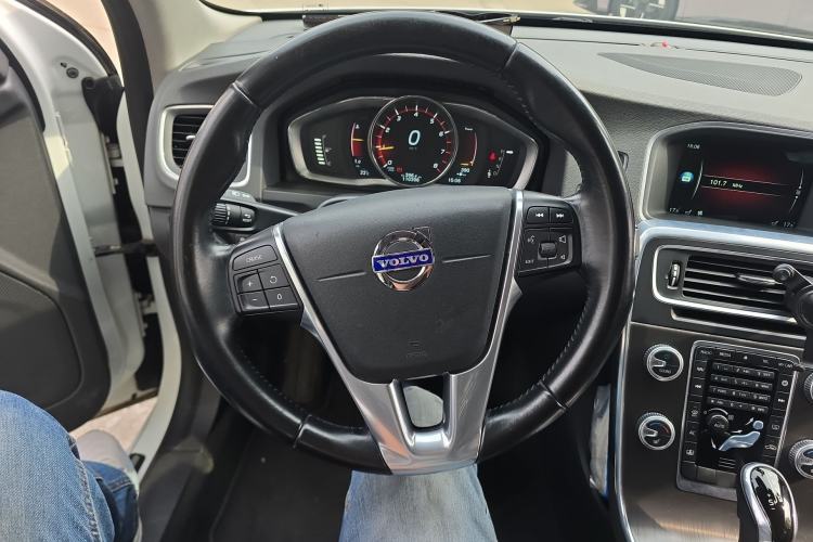 Used Volvo S60 2016 S60L T5 Intelligent Drive Edition Steering Wheel