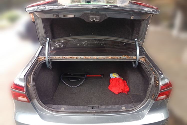 Used Roewe i6 2017 20T Manual Luxury Edition
