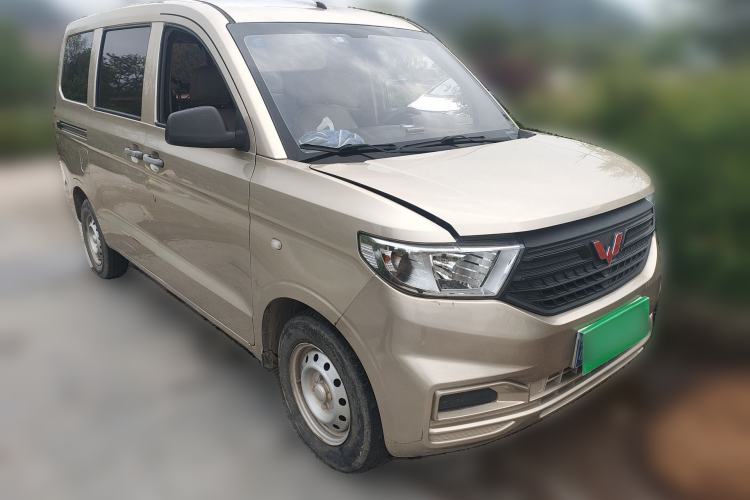Used Wuling Hongguang V 2019 1.5L Base Version L2B Front Right 45 Deg