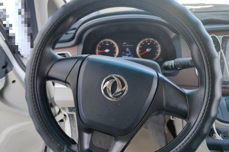 Used FORTHING Lingzhi 2017 M5L 1.6L 7-Seater Comfort Model
