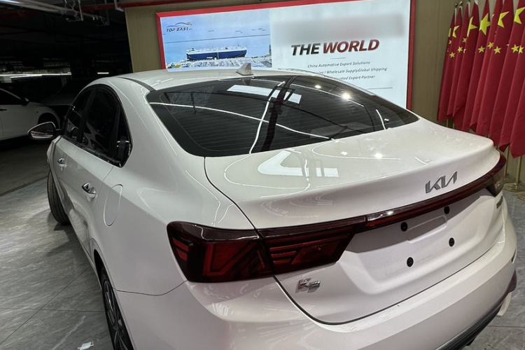 Used Kia K3 2021 Revised 1.5L CVT Fashion Edition Exterior 3