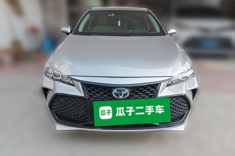 Used Toyota Avalon 2019 Dual-Engine 2.5L Luxury Edition China VI Standard