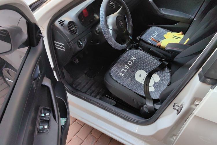 Used Volkswagen Jetta 2013 1.6L Manual Fashion Edition Driver Seat