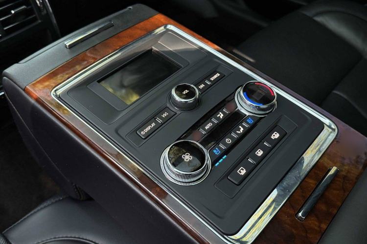 Used Lincoln Continental 2019 2.0T Two-Wheel Drive Luxury Edition China VI Standard