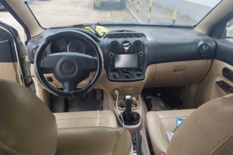 Used Wuling Hongguang 2013 1.5L Luxury Model