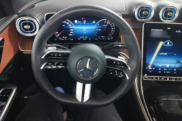 Used Mercedes-Benz GLC New Energy 2025 350 e L 4MATIC Collector's Edition Steering Wheel