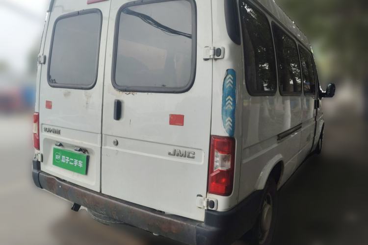 Used JMC Transit 2019 2.8T Commercial Version Long Wheelbase Mid-Roof 6-Seater Rear Single Tire China VI Emission Standard – JX493