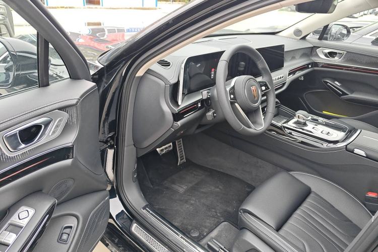 Used Hongqi H9 2025 2.0T Two-Wheel Drive Flagship Luxury Business Edition 5 Seats
