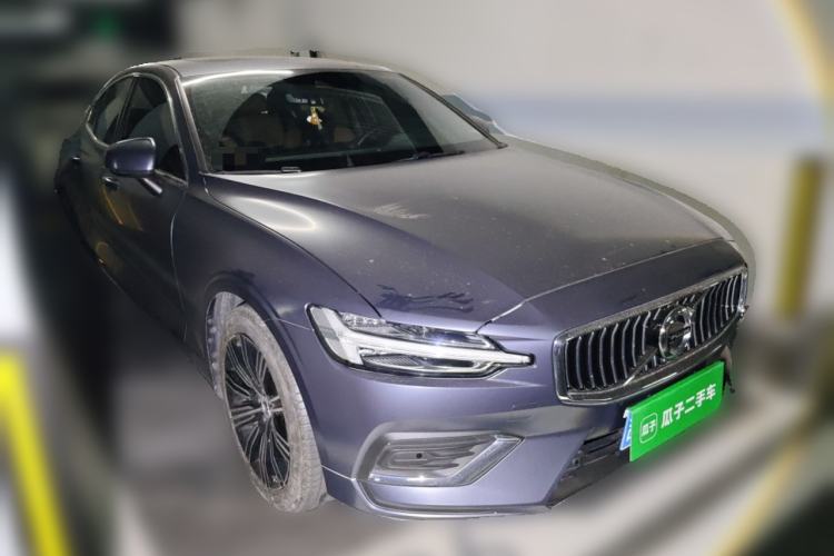 Used Volvo S60 2022 B4 Zhiyuan Luxury Edition