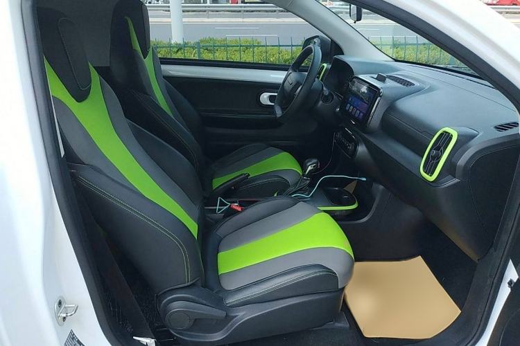 Used Roewe Clever 2021 302 km New Four-Seater Super-Efficient Version