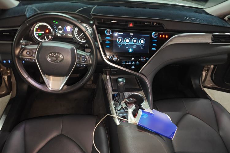 Used Toyota Camry 2019 Dual-Engine 2.5 HG Luxury Edition China VI Standard

