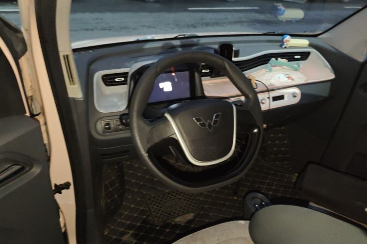 Used Wuling Hongguang MINIEV 2022 Macaron Premium Model – Lithium Ternary Battery