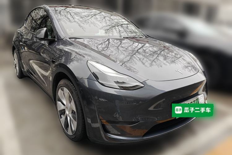 Used Tesla Model Y 2022 Long-Range All-Wheel-Drive Version