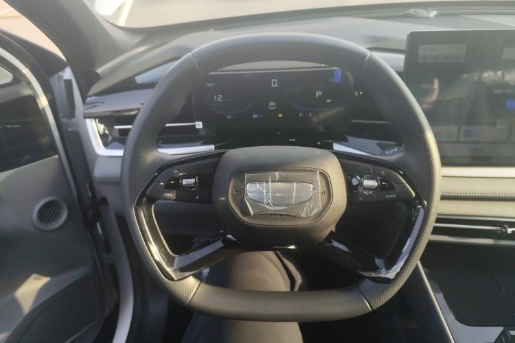 Used Geely Auto Emgrand X7 Sport 2026 Model 1.5TD Aspirational Steering Wheel
