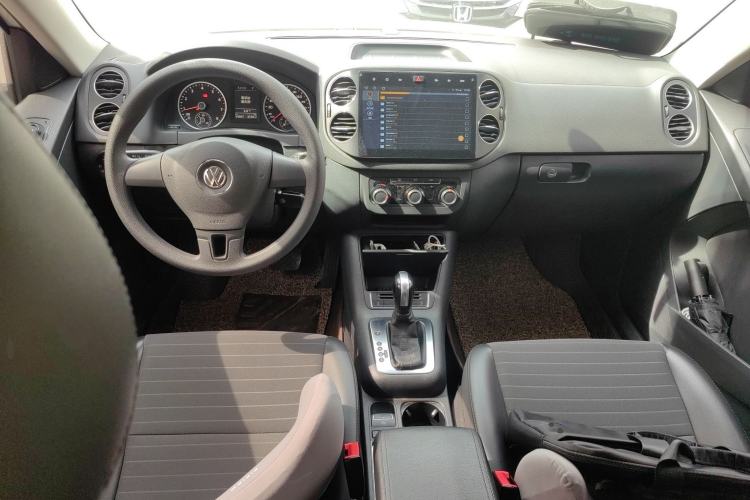 Used Volkswagen Tiguan L 2015 1.8TSI Automatic Two-Wheel Drive Trend Edition
