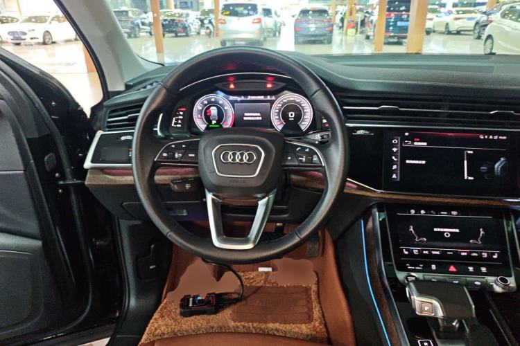 Used Audi Q7 2023 45 TFSI quattro S line Sport model