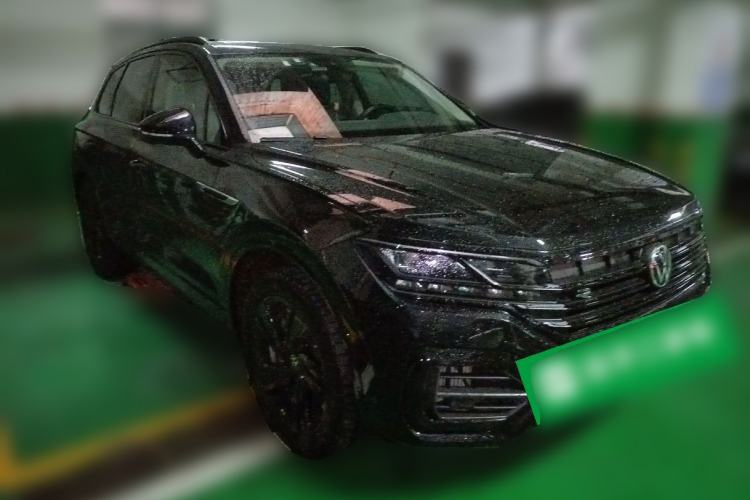 Used Volkswagen Touareg 2023 3.0 TSI Luxury Edition Obsidian Black Sport Package
