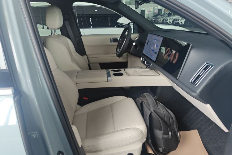 Used Li Auto L6 2025 Max Smart Refresh Edition
