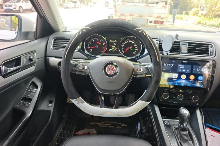 Used Volkswagen Sagitar 2018 1.6L Automatic Comfort Model Steering Wheel