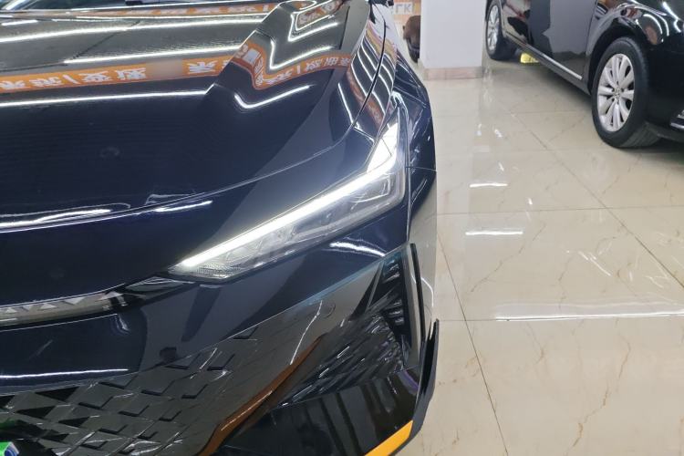 Used CHANGAN UNI-V 2025 1.5T 500Bar Prestige Sporty Version