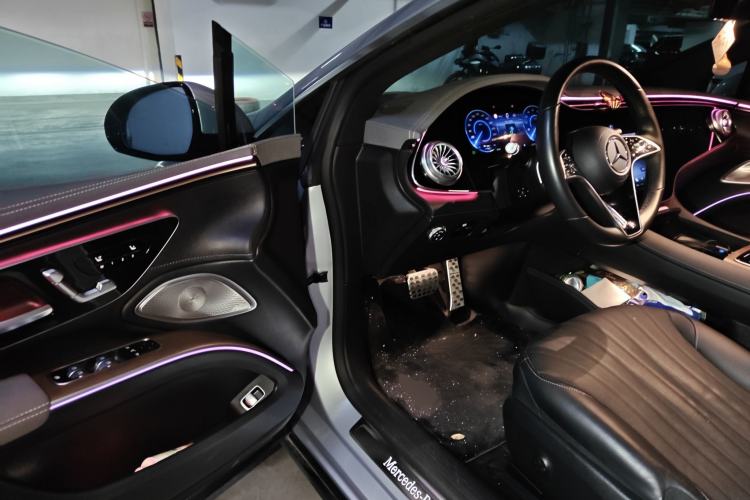 Used Mercedes-Benz EQS 2022 Updated Version 450+ Pioneer Edition Driver Seat