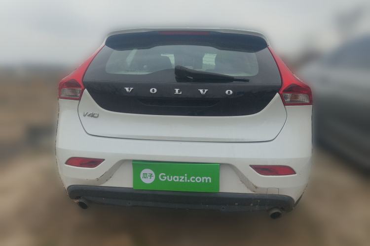 Used Volvo V40 2015 1.6T Zhiyi Edition