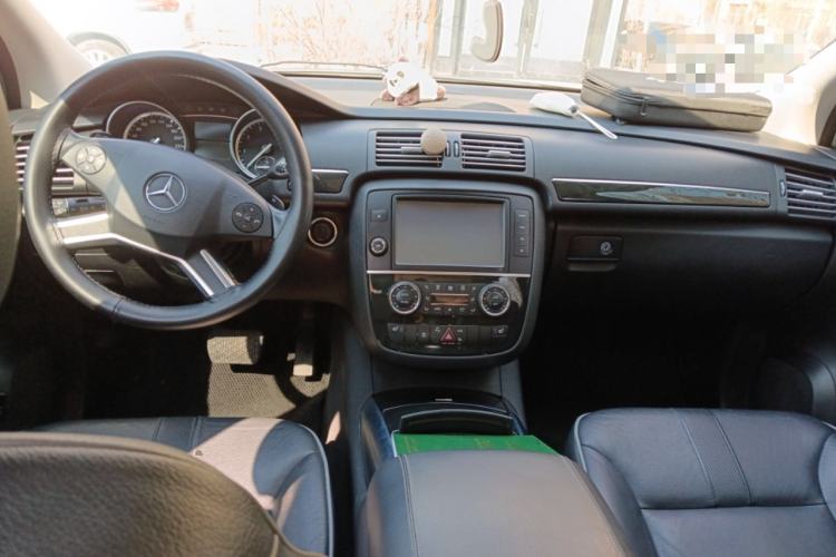 Used Mercedes-Benz R-Class 2017 R 320 4MATIC Business Edition Prestige Model