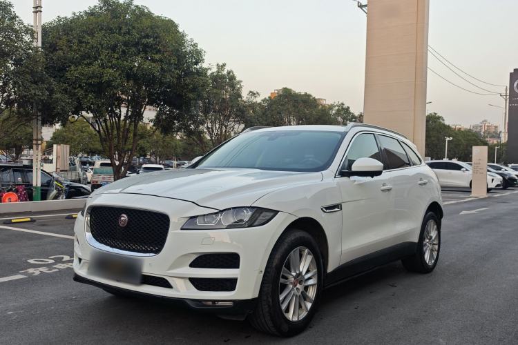 Used Jaguar F-PACE 2016 2.0T Two-Wheel Drive Urban Luxury Edition