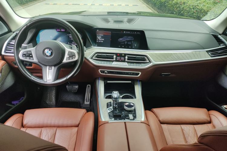 Used BMW X7 2021 xDrive40i Executive Model with M Sport Package
