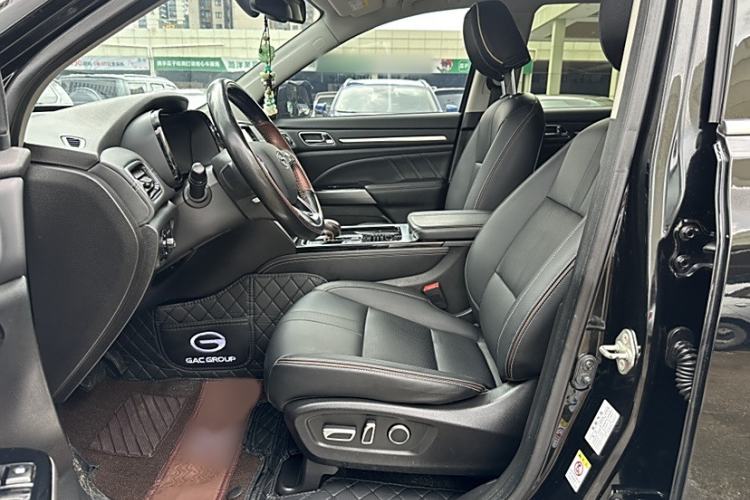 Used GAC Trumpchi GS8 2021 390T Two-Wheel-Drive Dark Knight Edition Interior 1