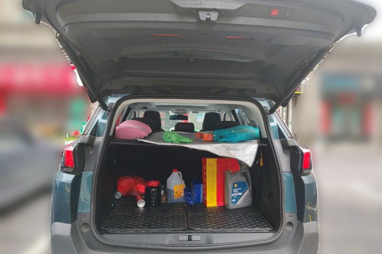 Used Peugeot 5008 2017 380THP 7-Seater Luxury Edition Trunk