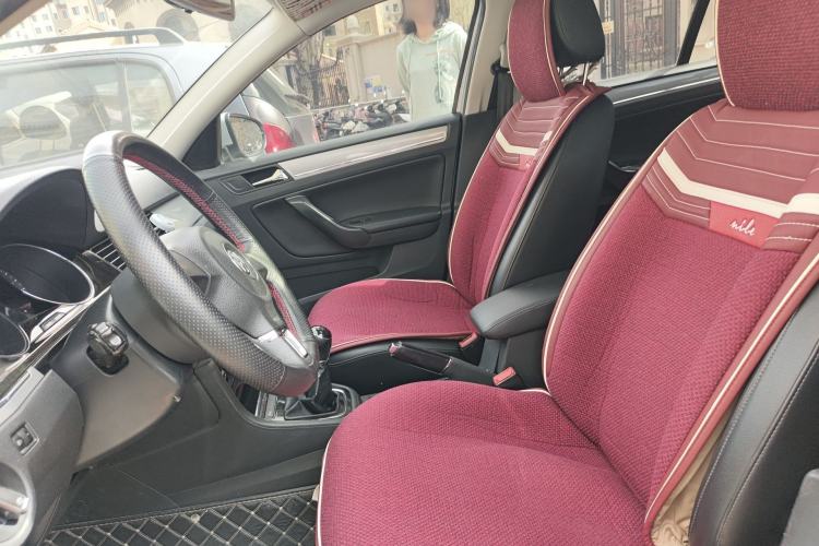 Used Volkswagen Bora 2013 1.6L Manual Comfort Model Left Front Seat