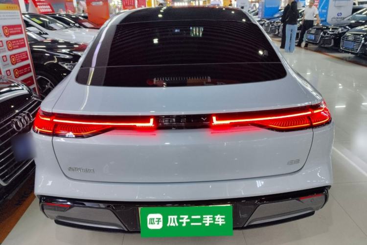 Used Geely Galaxy E8 2025 700 km Long-Range Intelligent Driving Version