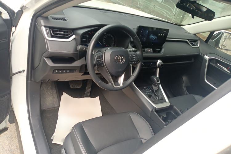 Used Toyota Wildlander 2023 2.0L CVT Four-Wheel Drive Luxury PLUS Edition