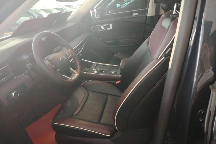 Used Ford Explorer 2023 EcoBoost 285 Four-Wheel Drive Titanium Edition 7-Seater