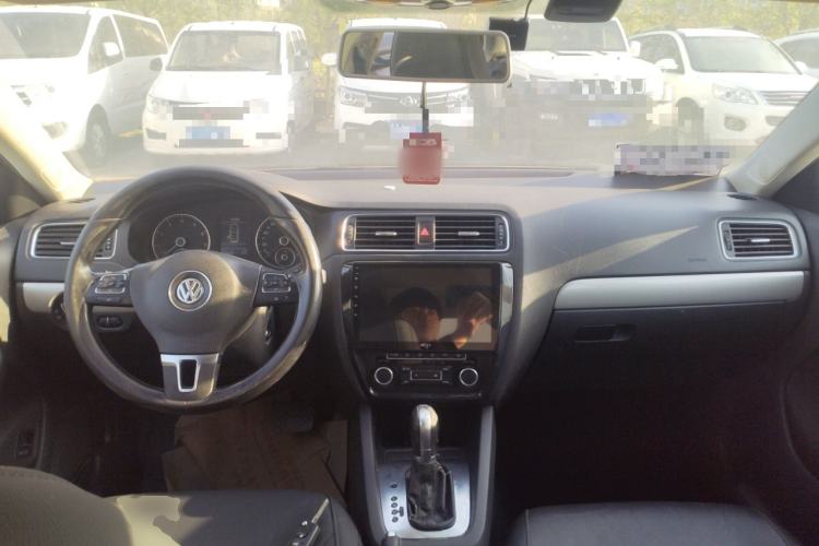 Used Volkswagen Sagitar 2014 1.4TSI Automatic Luxury Model Steering Wheel