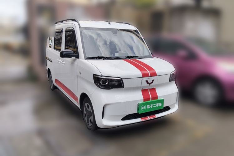 Used Wuling Zhiguang New Energy 2025 Model 305km Ambitious Edition Front Right 45 Deg