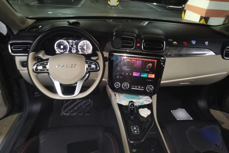 Used Lynk & Co 02 2018 1.5T DCT Two-Wheel Drive Zhaopu Version China V Standard Center Console