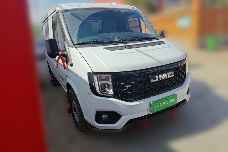 Used JMC Fushun 2023 2.0T Automatic Short-Wheelbase Low-Roof Commercial Van 2/3 Seats with Dual-Opening Tailgate Front Right 45 Deg