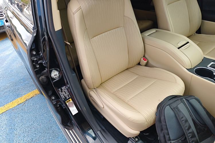 Used Toyota Highlander 2015 2.0T Two-Wheel Drive Elite Edition 7 Seats
