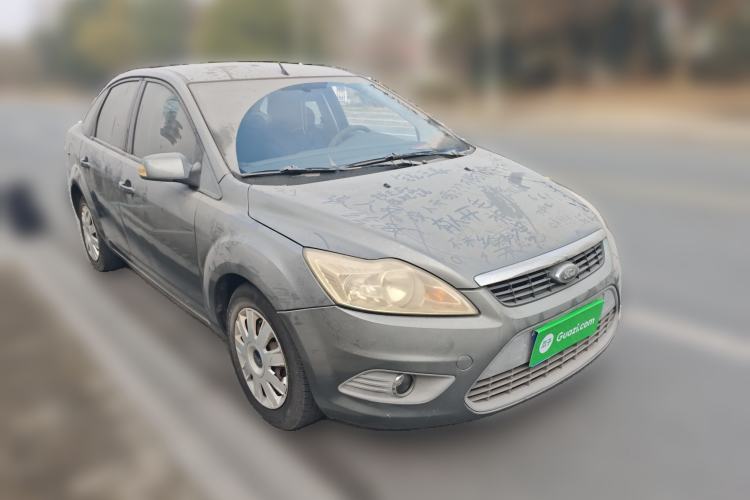Used Ford Focus 2011 Sedan 1.8L Manual Classic Model
