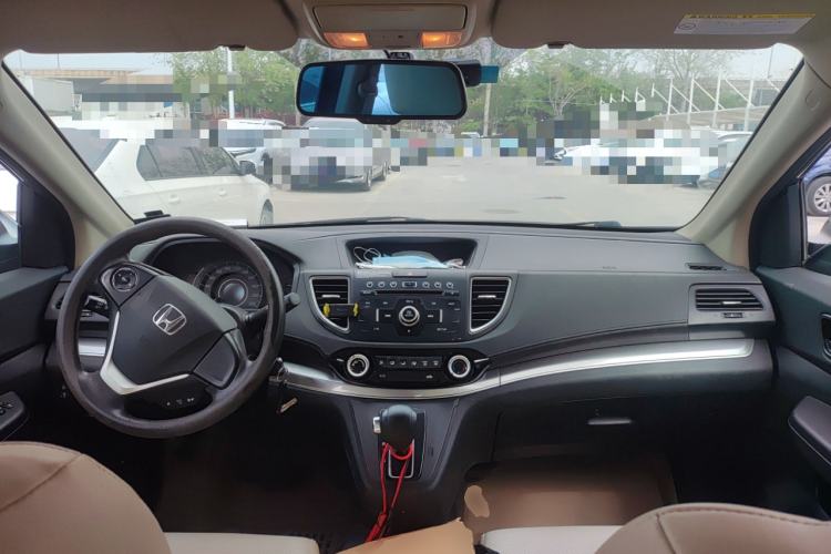 Used Honda CR-V 2015 2.0L two-wheel drive urban version
