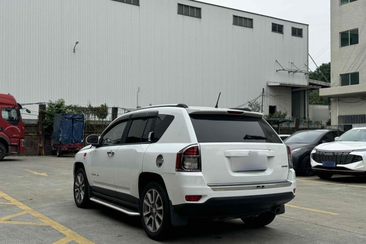 Used Jeep Compass 2015 2.0L Two-Wheel Drive Luxury Edition